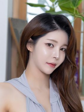 Lookas美女套图合集打包下载